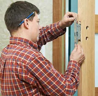 Central Locksmith Store Santa Ana, CA 714-923-1168 logo-image - locksmith-key-service-01